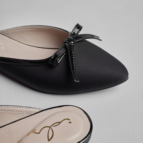 GRACEFUL BOW ACCENT MULE-BLACK