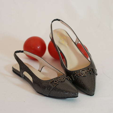 Febo croc closed toe flats