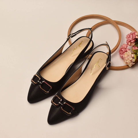 Decor Buckled Pointed Mule