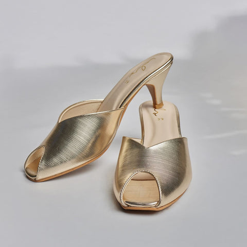 Metallic Effect Sandals - Gold