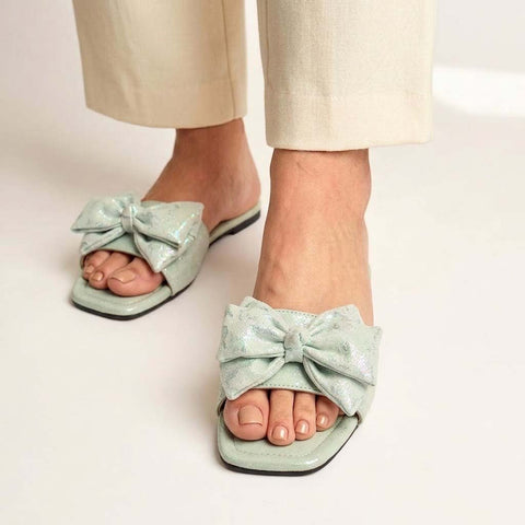 Flora Charm Elegant Slides